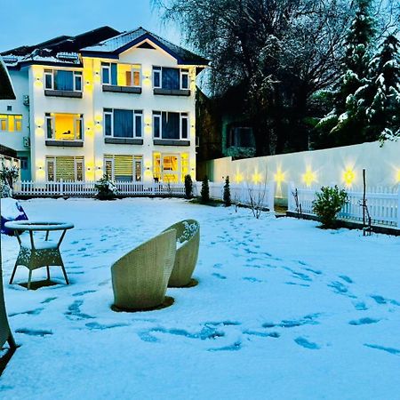 De Elaaf The Luxury Stay Srīnagar Eksteriør billede