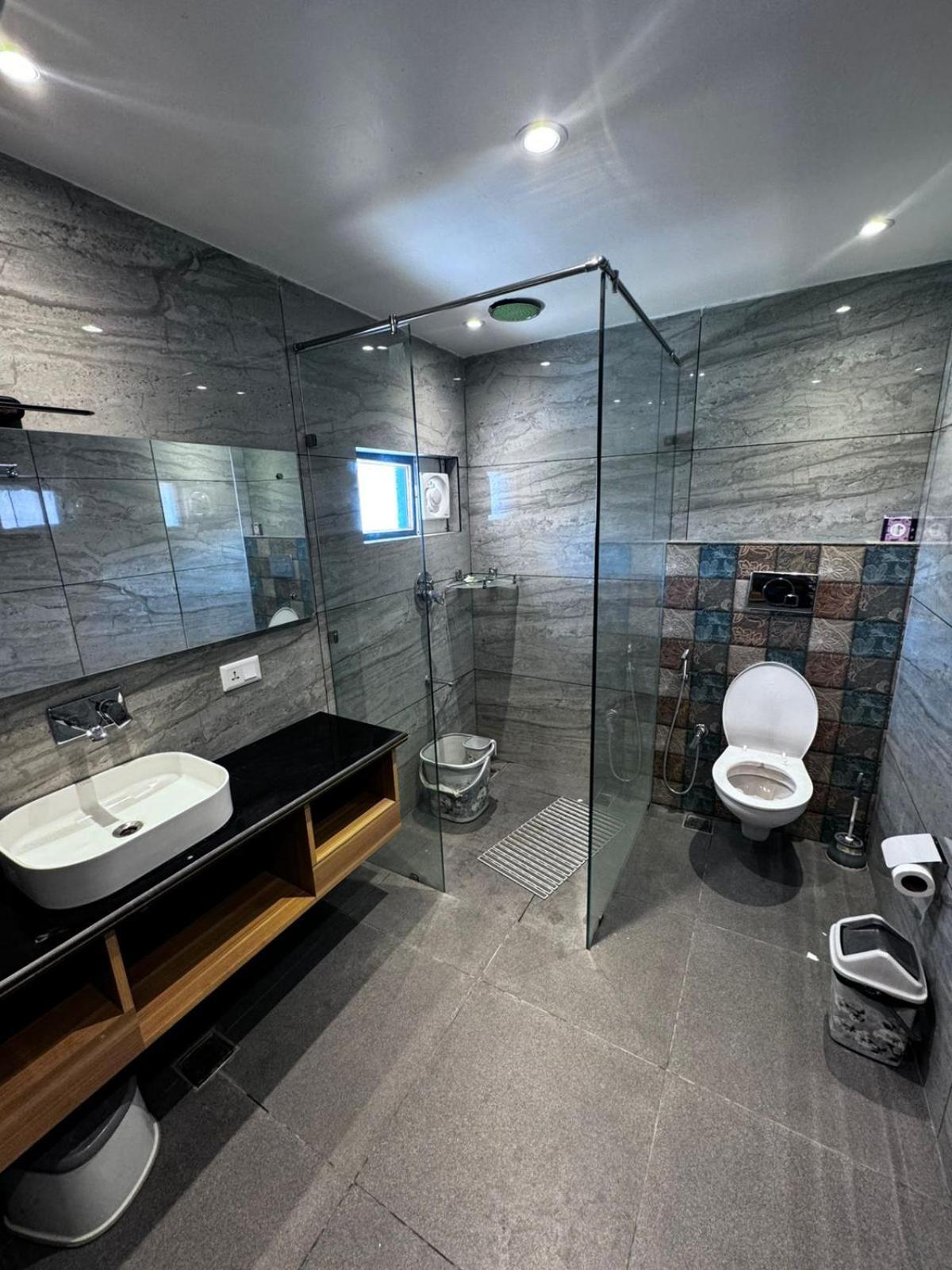De Elaaf The Luxury Stay Srīnagar Eksteriør billede