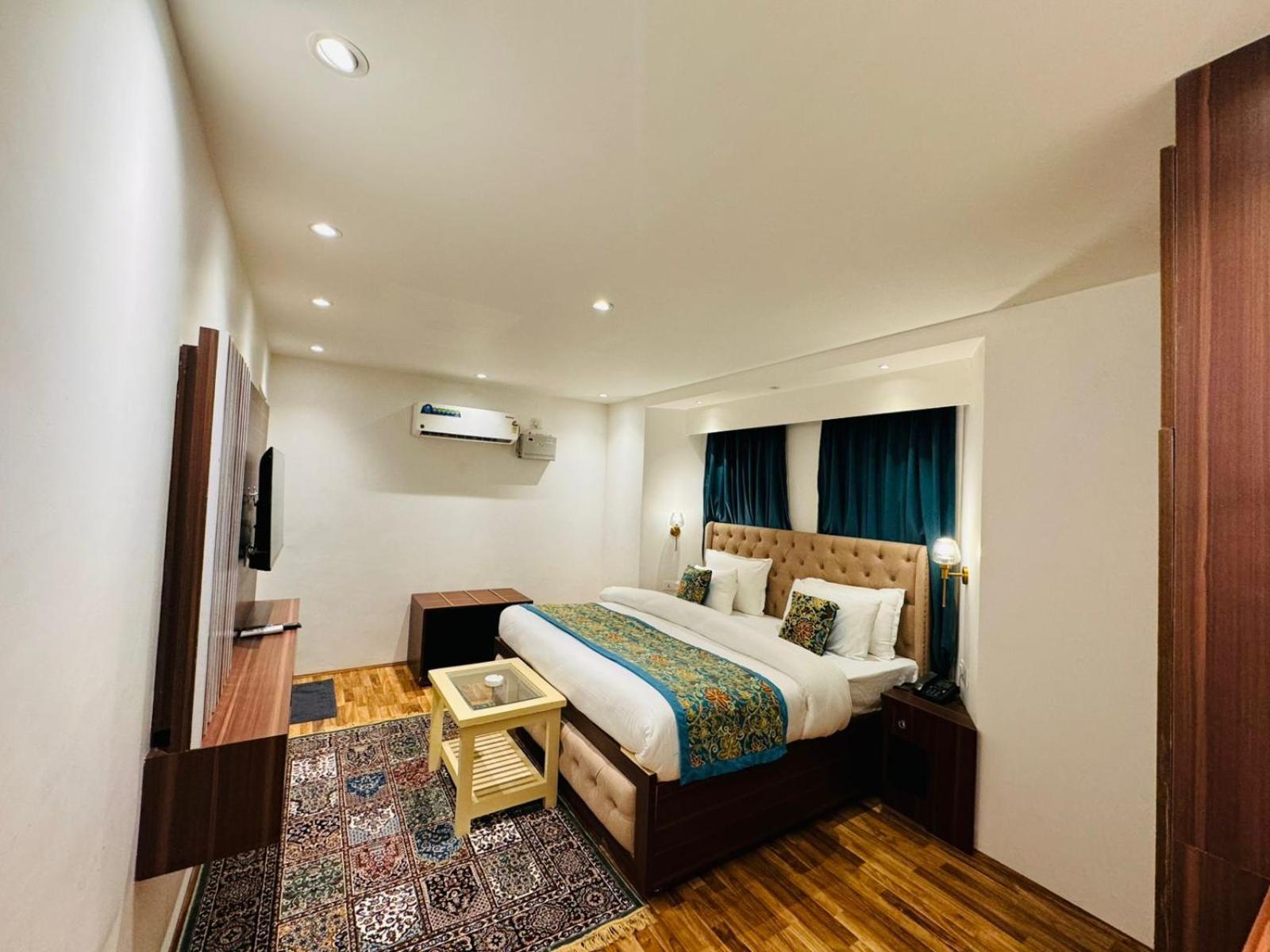 De Elaaf The Luxury Stay Srīnagar Eksteriør billede