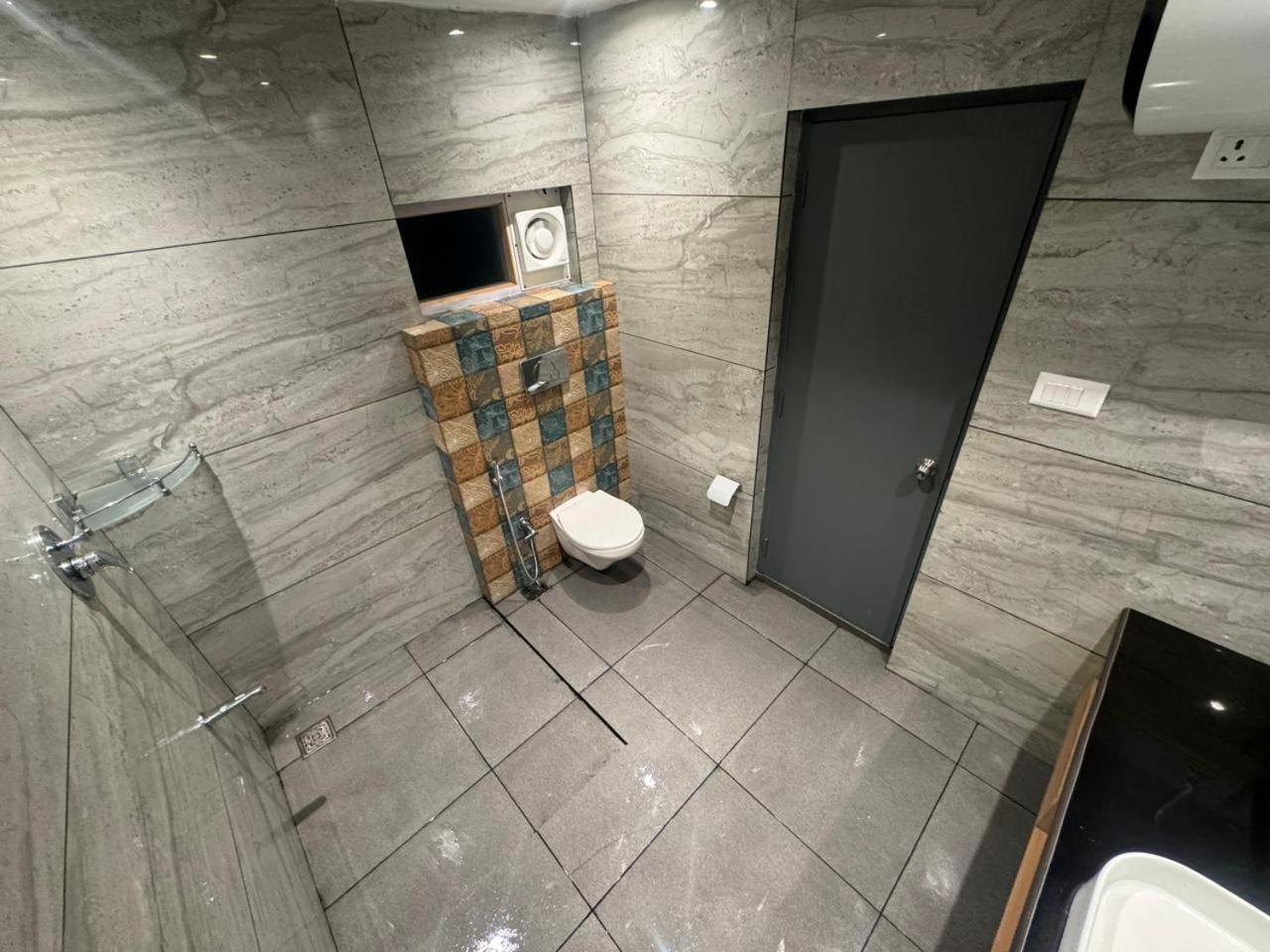 De Elaaf The Luxury Stay Srīnagar Eksteriør billede