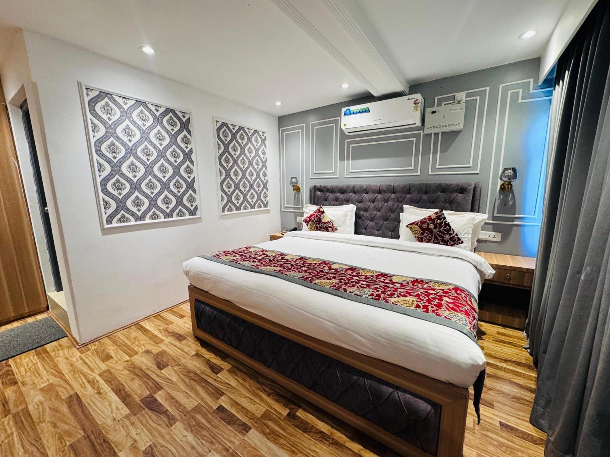 De Elaaf The Luxury Stay Srīnagar Eksteriør billede