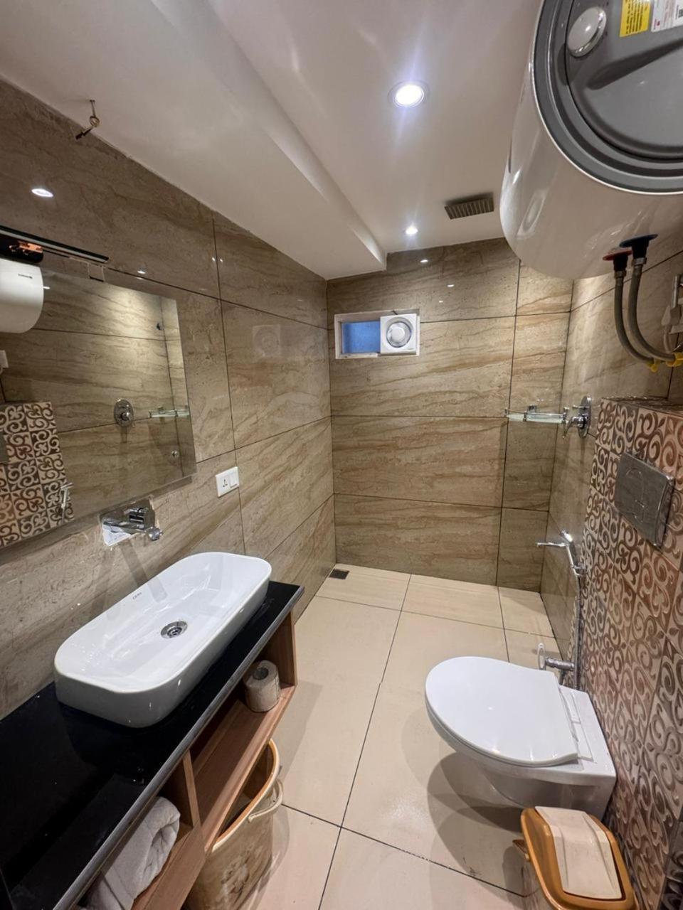 De Elaaf The Luxury Stay Srīnagar Eksteriør billede