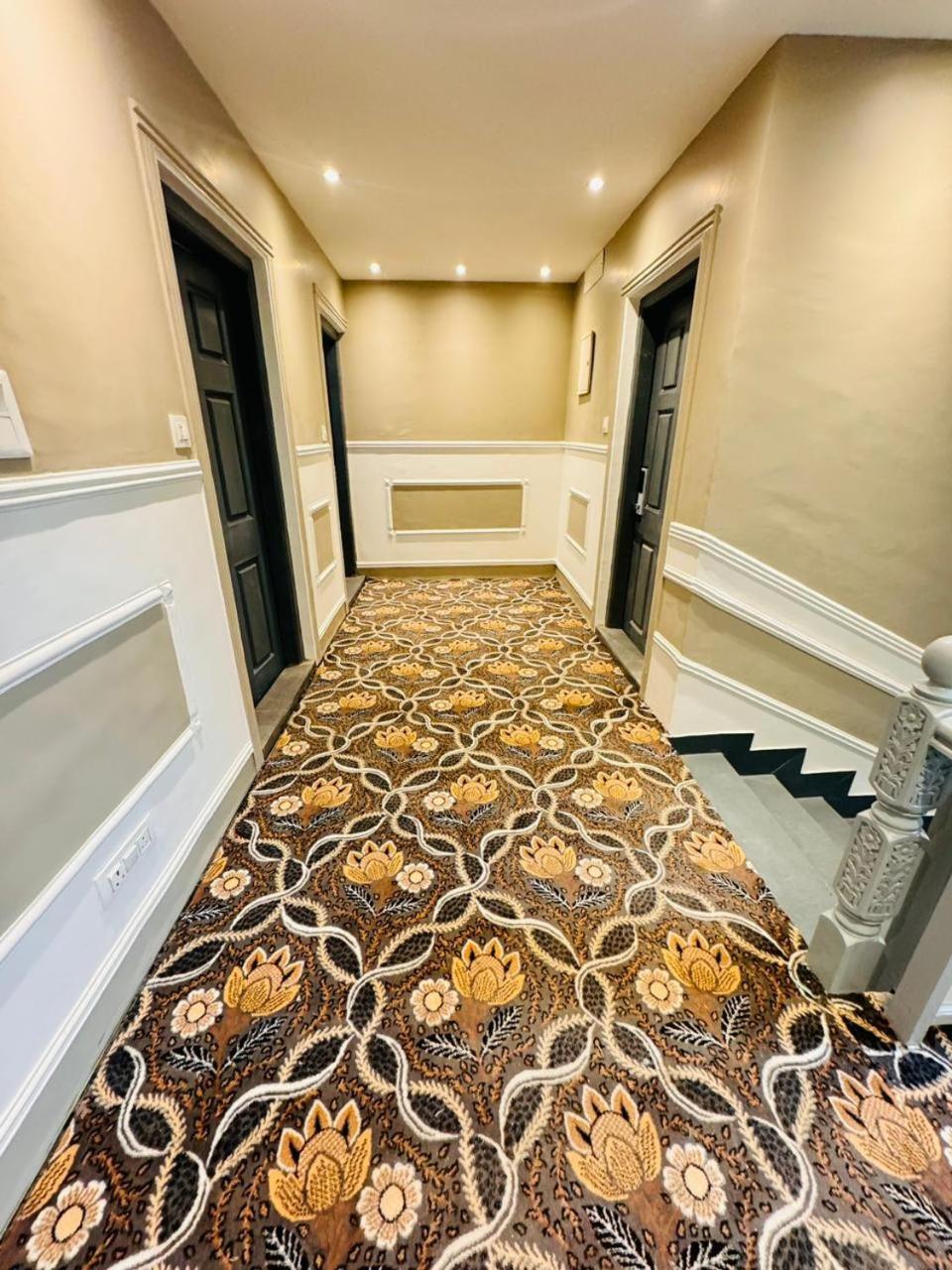 De Elaaf The Luxury Stay Srīnagar Eksteriør billede