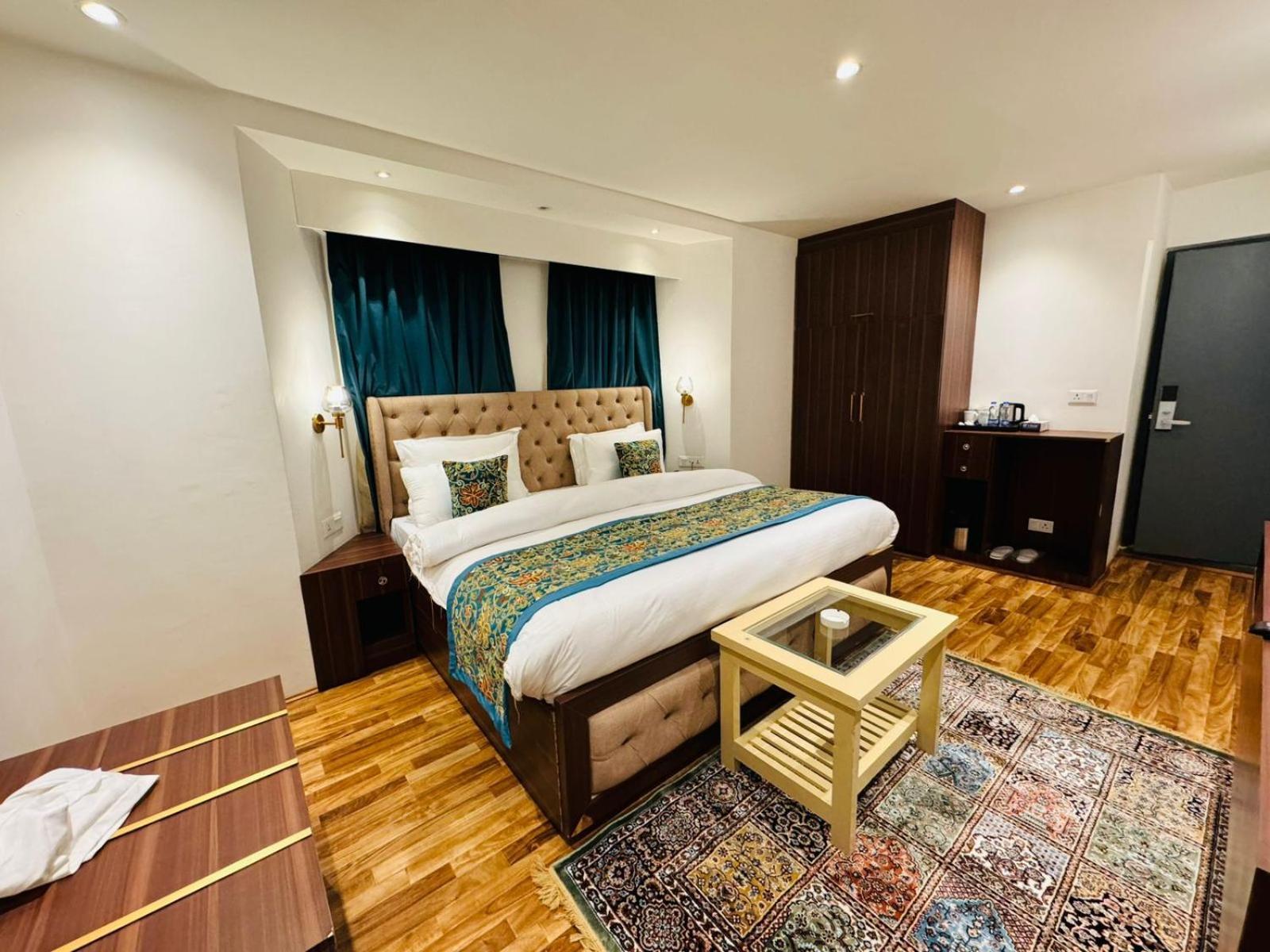 De Elaaf The Luxury Stay Srīnagar Eksteriør billede