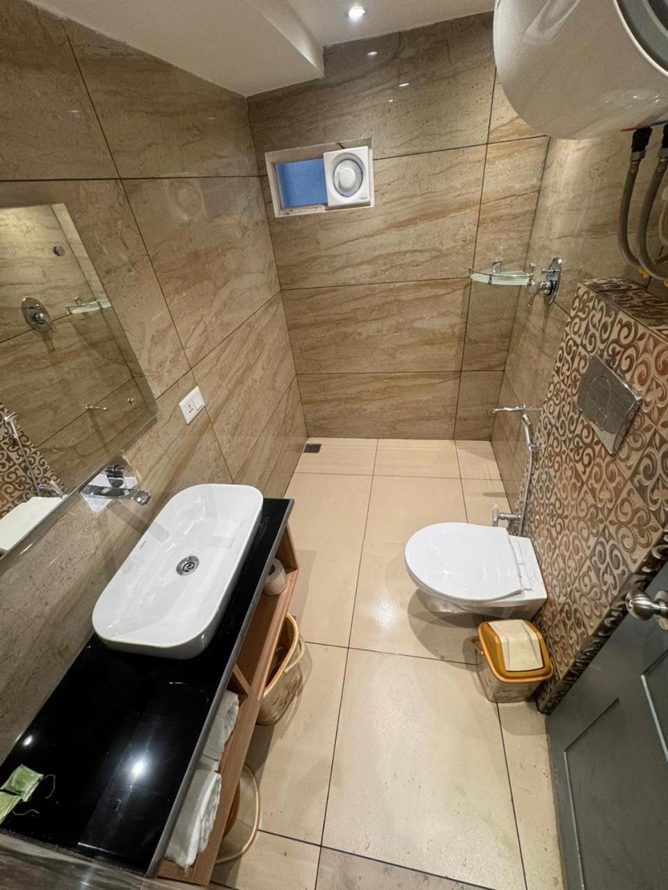 De Elaaf The Luxury Stay Srīnagar Eksteriør billede